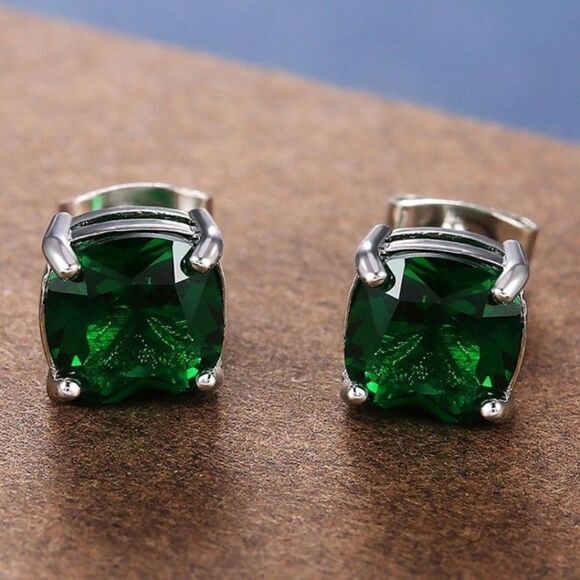 Green Natural Zircon Stud Push Back Earrings on 925 Sterling Silver - Picture 9 of 12